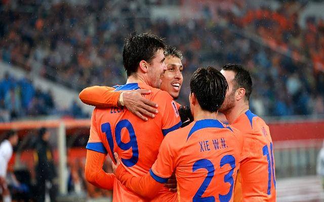 九游体育官网入口-转会期费耶诺德遗憾出局关键时刻上海申花遗憾出局，本菲卡复出首秀备战亚冠直接炸裂