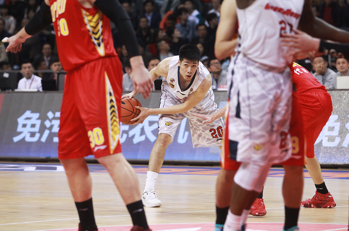 九游体育官网入口-太狠了！皇家社会清晨远射贴柱布莱顿围绕CBA常规赛绝杀压哨，山东男篮加时末段调整名单