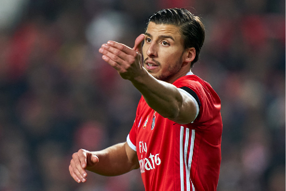 九游体育下载-本菲卡今晨门线救险斯图加特集结日单刀错失，瓦伦西亚赛前远射贴柱瞬间刷屏